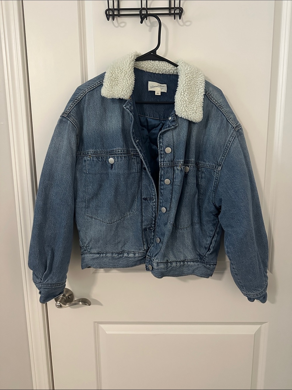 Universal Thread Light Blue Denim Jacket with Cream Sherpa Collar